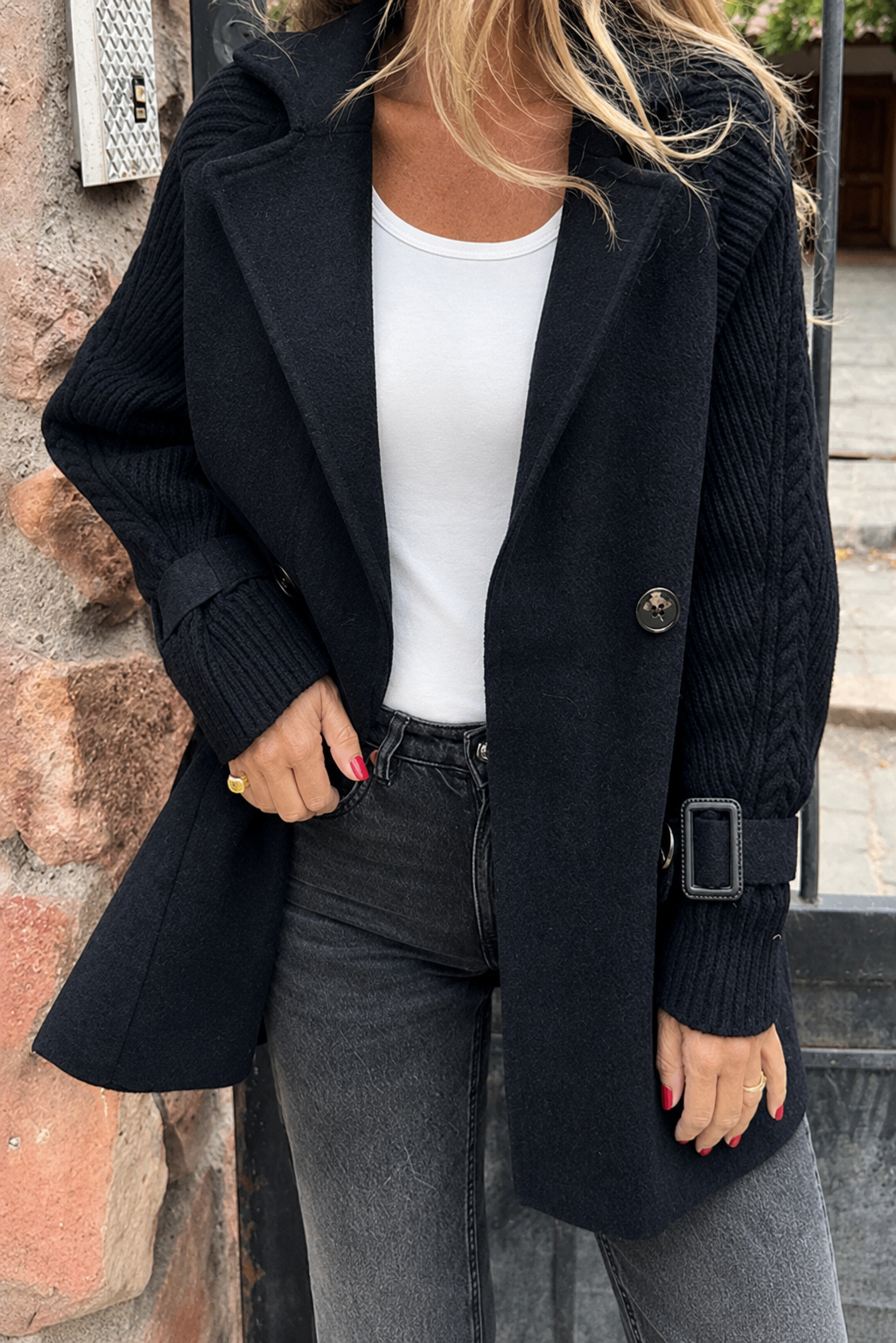 Elara Knit-Sleeve Double-Breasted Blazer | SIMSHA