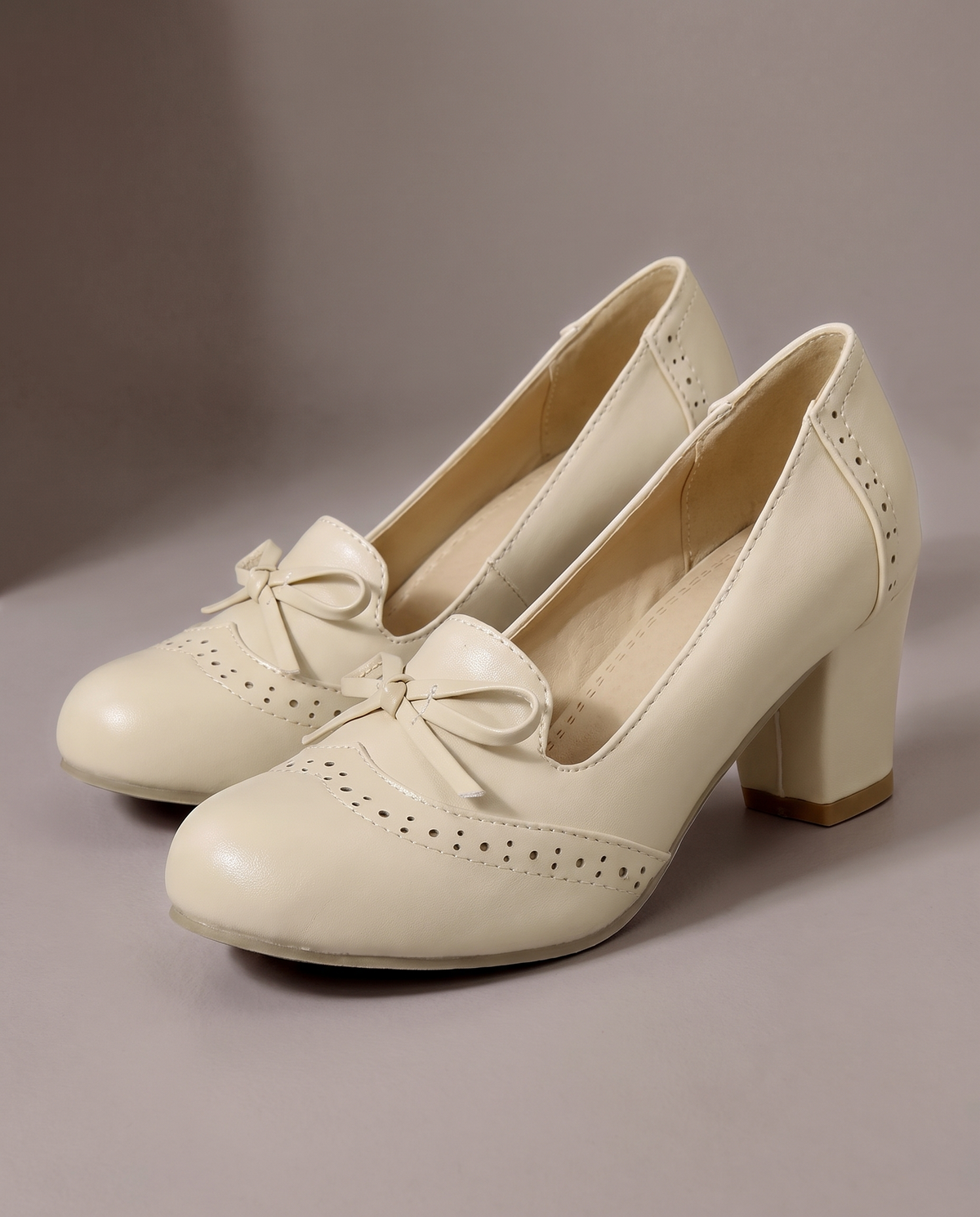 Eloise™ Vintage Bow Heels
