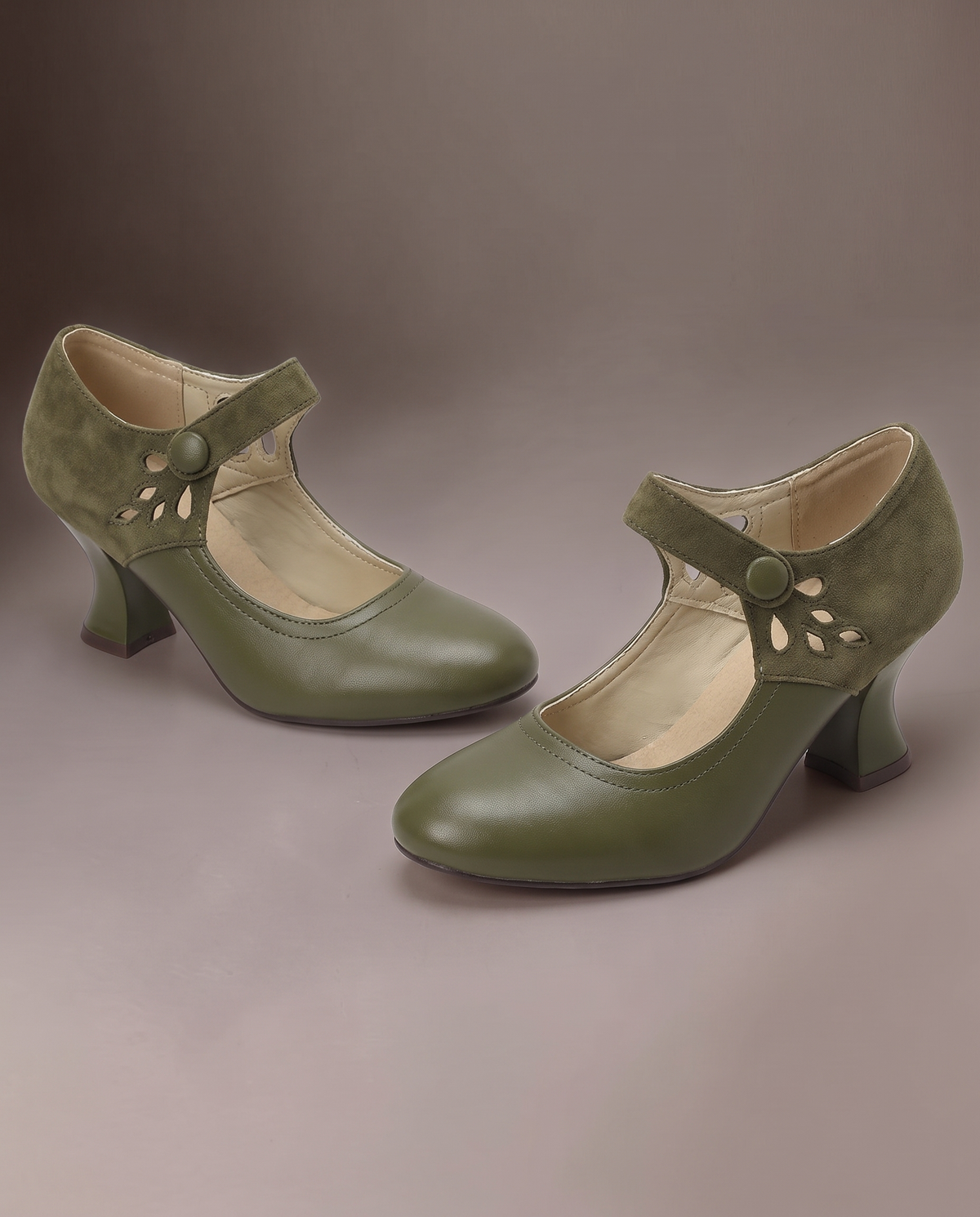Madeleine™ Vintage Mary Jane Heels