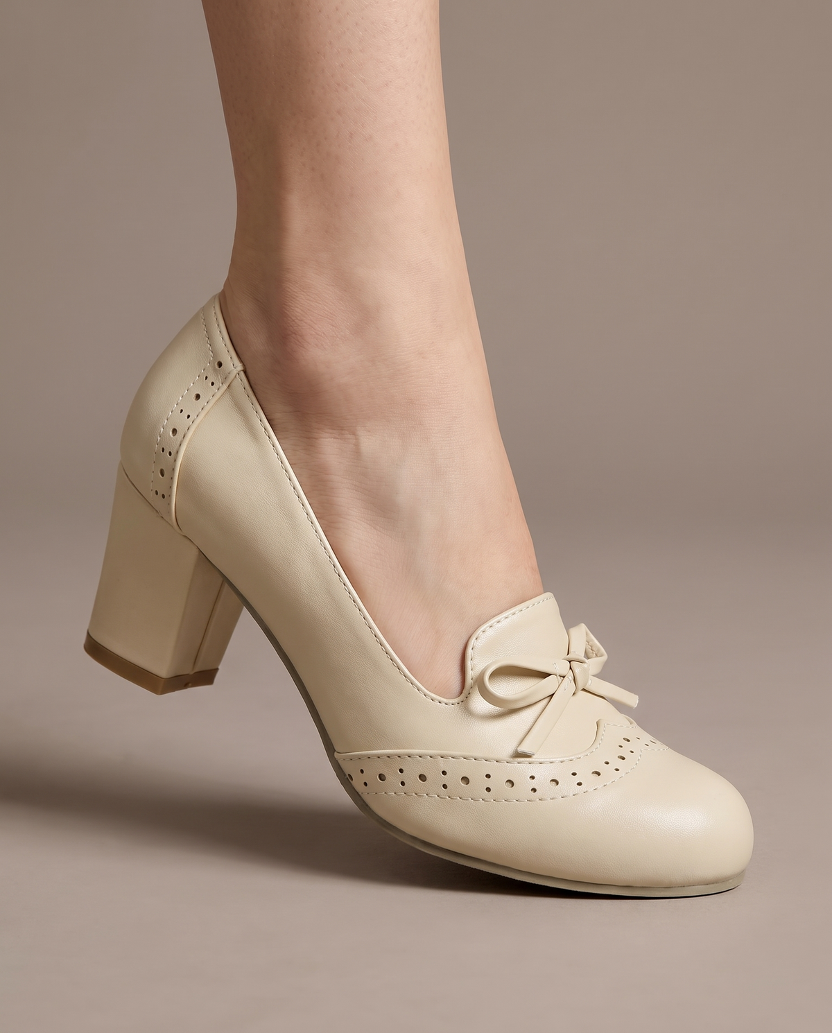 Eloise™ Vintage Bow Heels