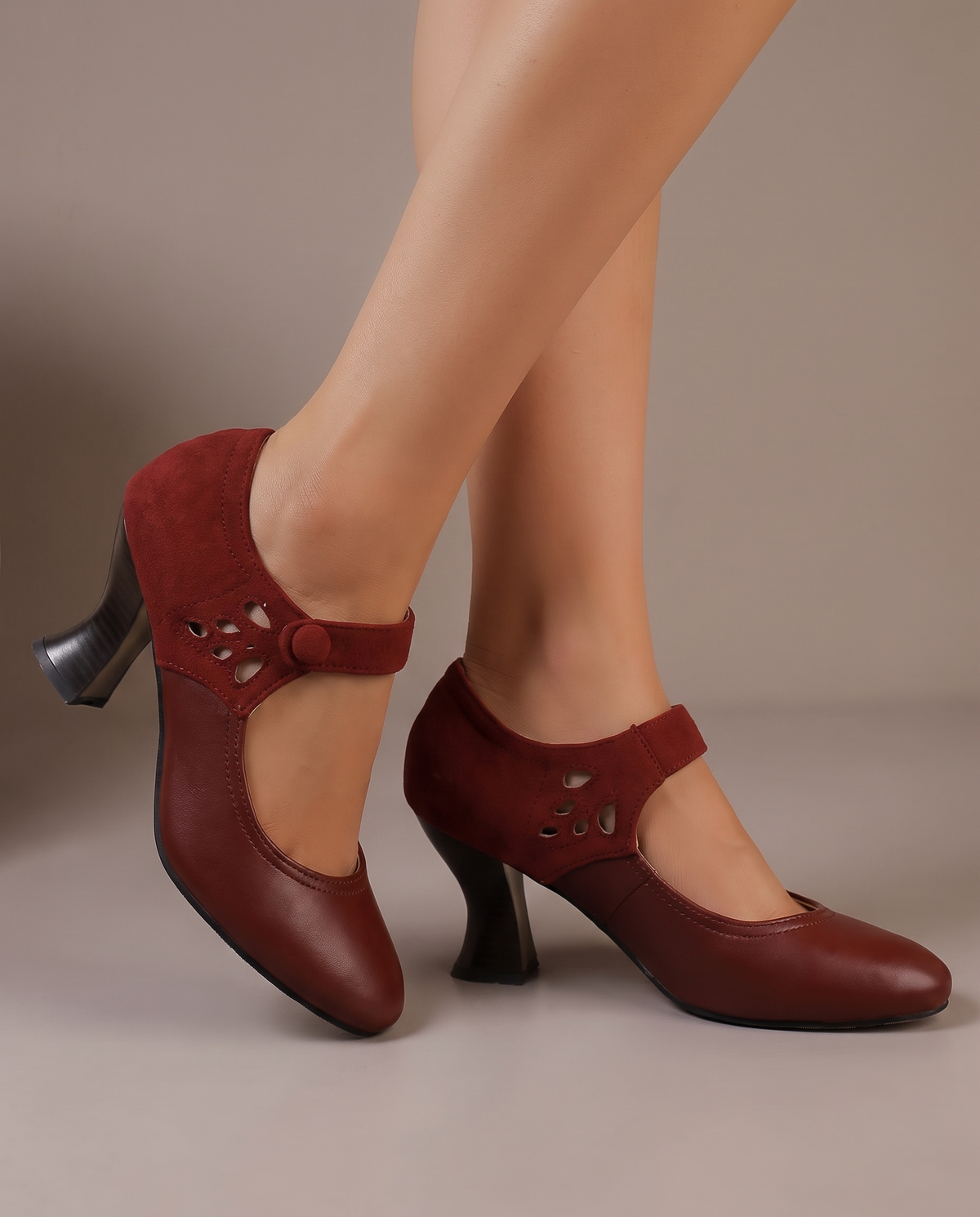 Florence™ Vintage Cut-Out Heels